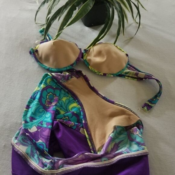 Two Piece Swimsuit - Picture 4 of 8